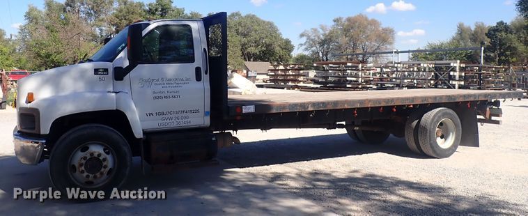 image for item DQ2988 2007 Chevrolet C7500  flatbed truck