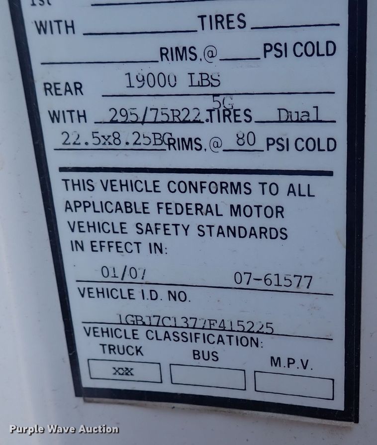 image for item DQ2988 2007 Chevrolet C7500  flatbed truck