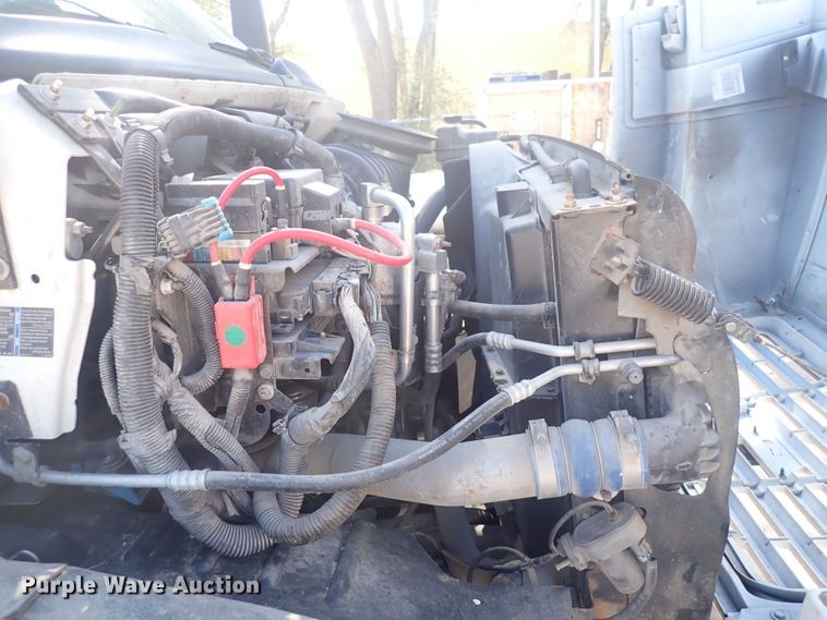 image for item DQ2988 2007 Chevrolet C7500  flatbed truck