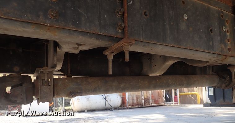 image for item DQ2988 2007 Chevrolet C7500  flatbed truck