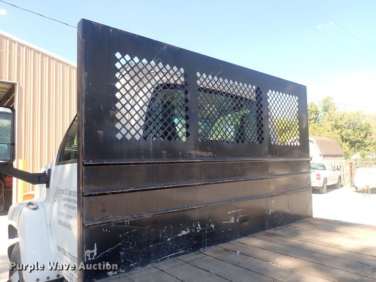 image for item DQ2988 2007 Chevrolet C7500  flatbed truck