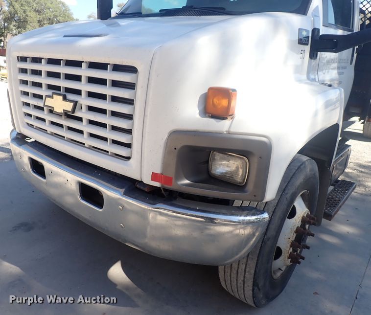image for item DQ2988 2007 Chevrolet C7500  flatbed truck