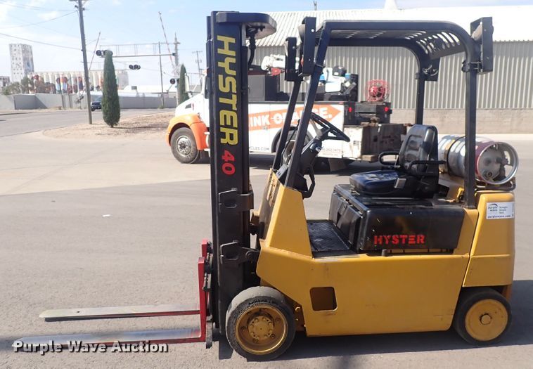 image for item DQ2999 Hyster S40XL  forklift