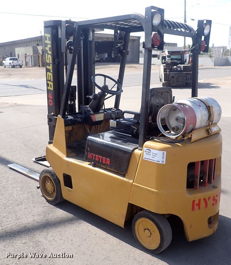 image for item DQ2999 Hyster S40XL  forklift