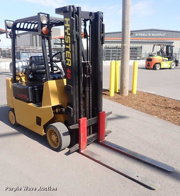 image for item DQ2999 Hyster S40XL  forklift