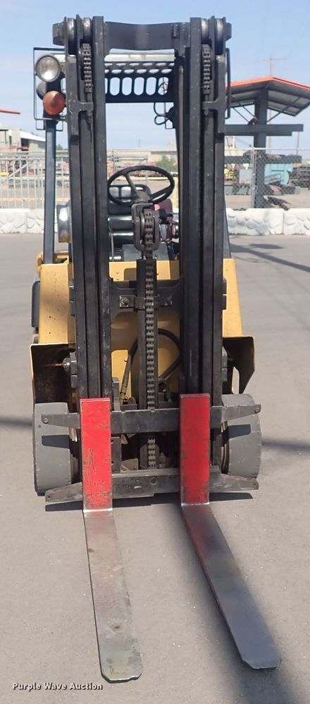image for item DQ2999 Hyster S40XL  forklift