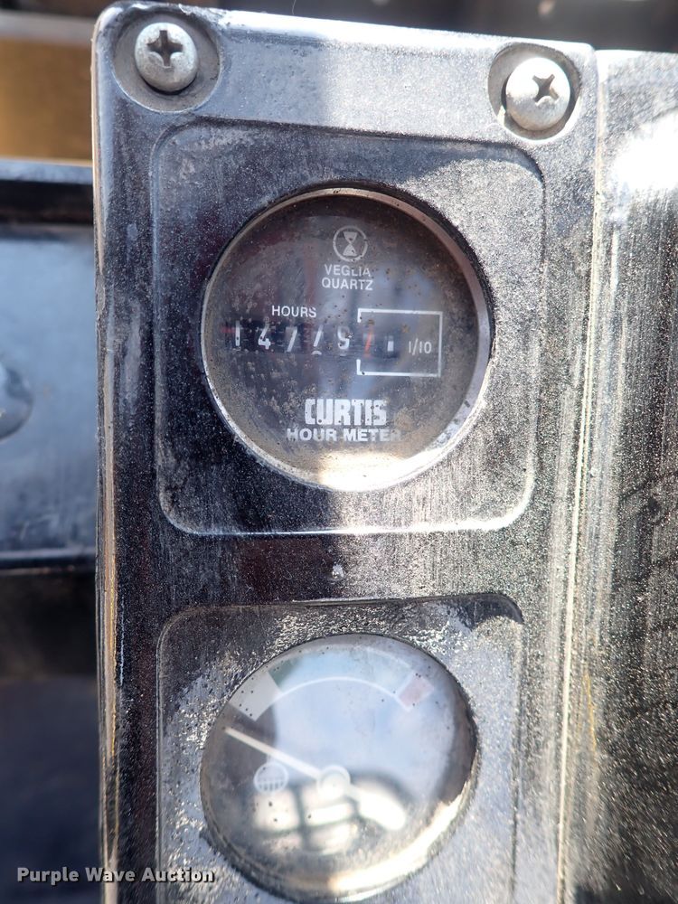 image for item DQ2999 Hyster S40XL  forklift