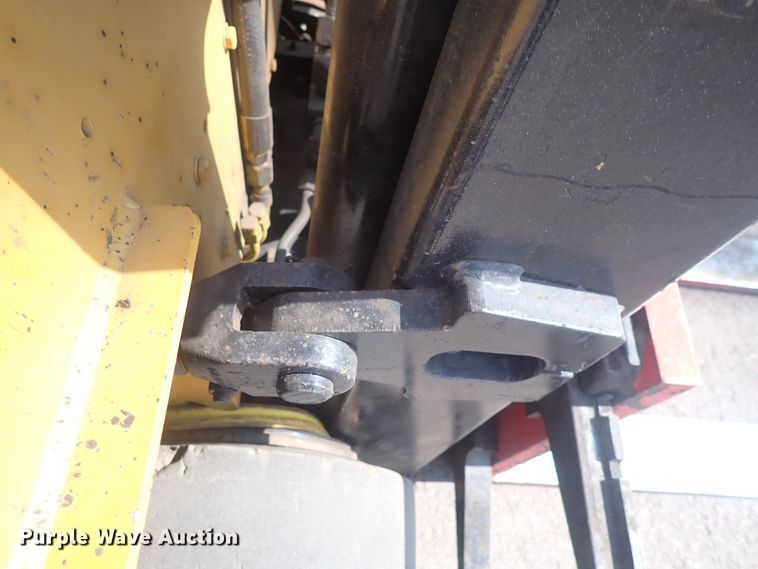 image for item DQ2999 Hyster S40XL  forklift