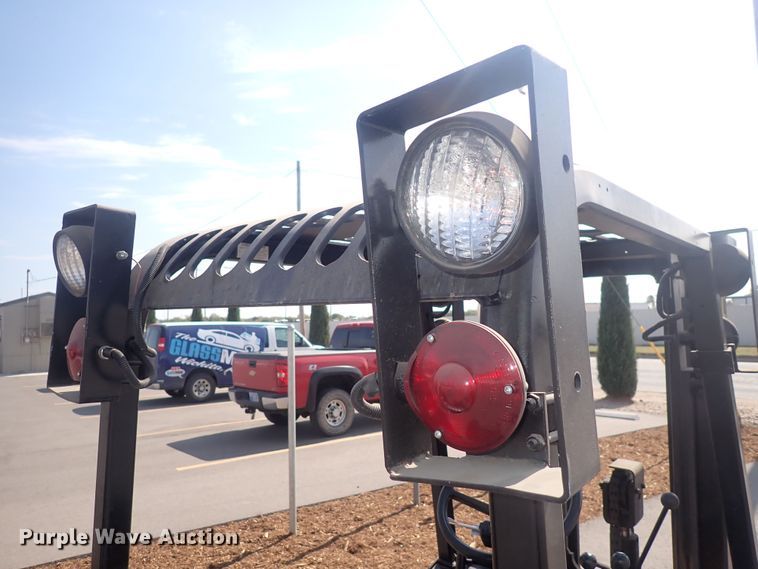 image for item DQ2999 Hyster S40XL  forklift