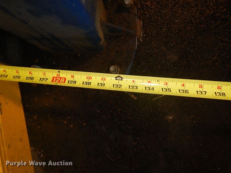 image for item DR0560 2019 Challenger LE10  automotive lift