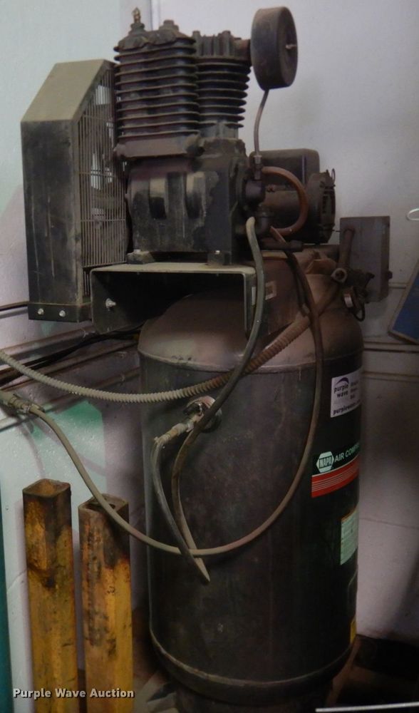 Napa 82348VAT air compressor in Byron, MN Item DR0562 sold Purple Wave