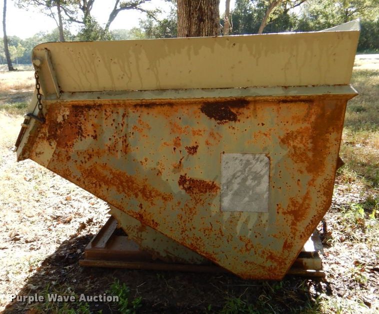 image for item DR2058 Hippo Hopper  manual tilt hopper