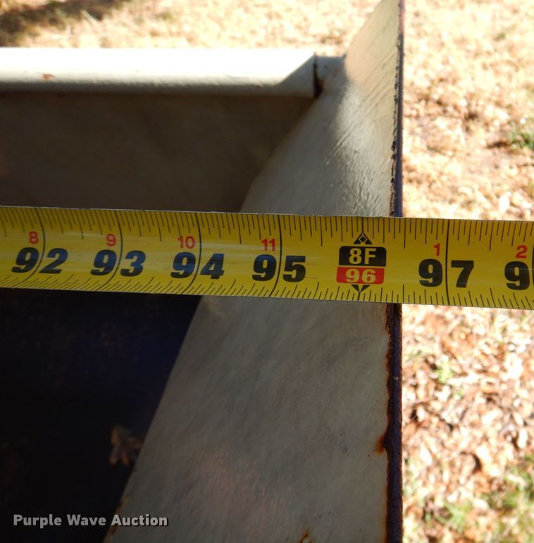 image for item DR2058 Hippo Hopper  manual tilt hopper