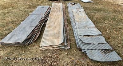 image for item DR7260 Approximately 114 pieces of tin