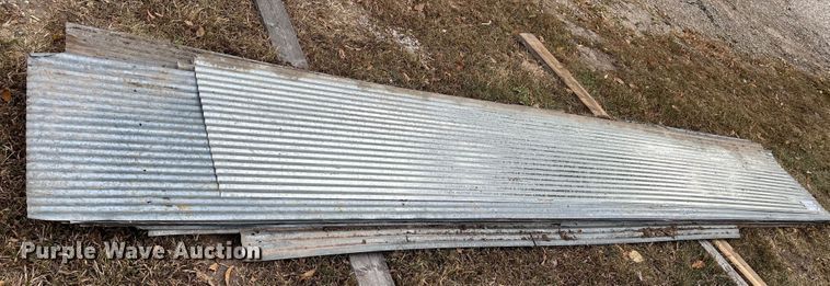 image for item DR7260 Approximately 114 pieces of tin