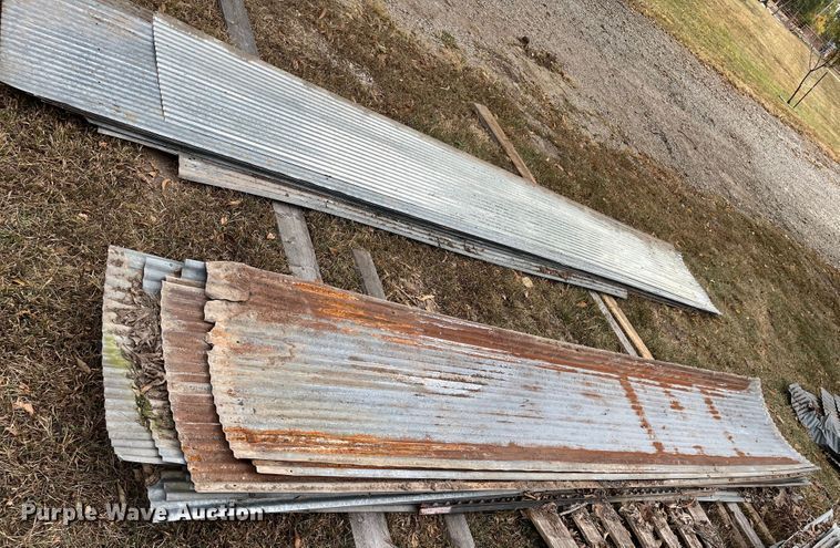 image for item DR7260 Approximately 114 pieces of tin