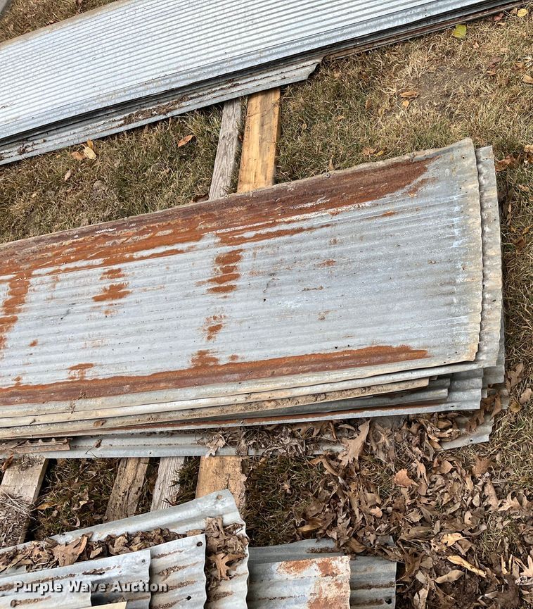 image for item DR7260 Approximately 114 pieces of tin