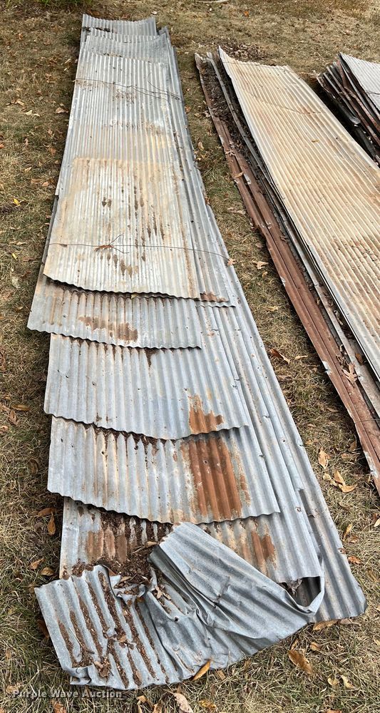 image for item DR7260 Approximately 114 pieces of tin