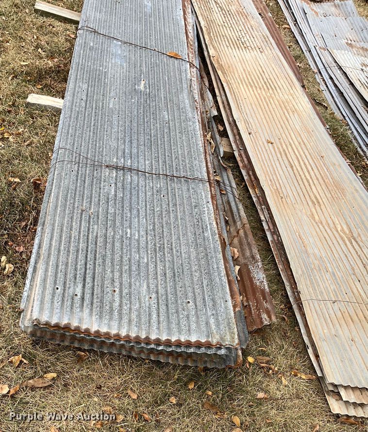 image for item DR7260 Approximately 114 pieces of tin