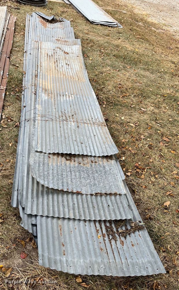 image for item DR7260 Approximately 114 pieces of tin