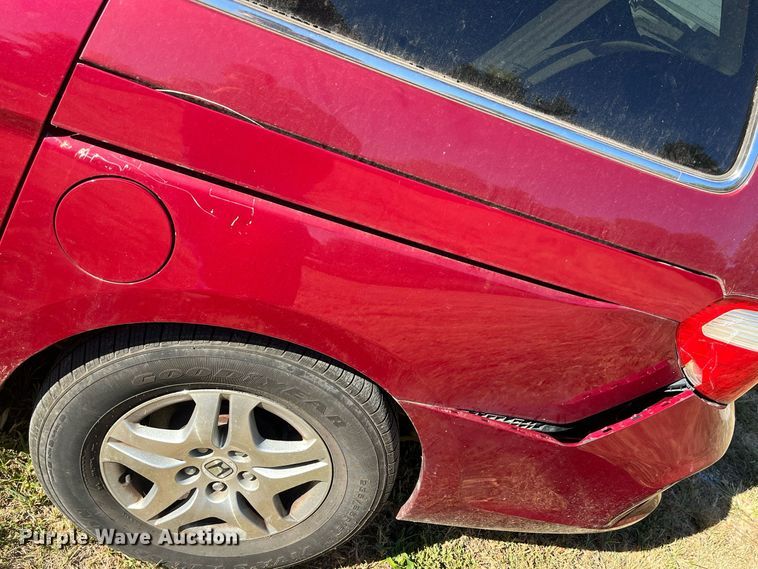 image for item DR7277 2006 Honda Odyssey  van