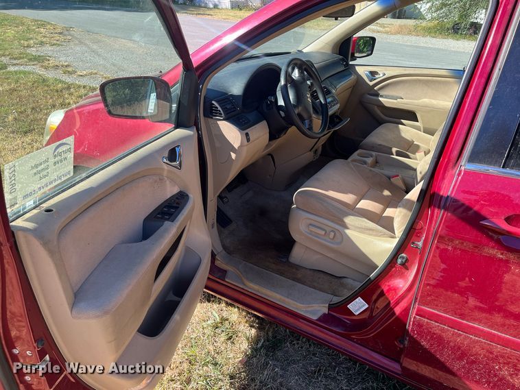 image for item DR7277 2006 Honda Odyssey  van