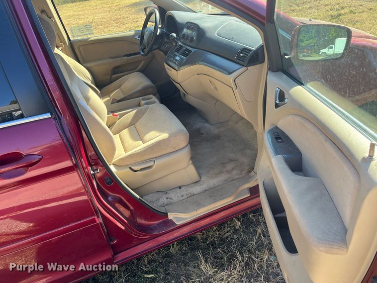 image for item DR7277 2006 Honda Odyssey  van
