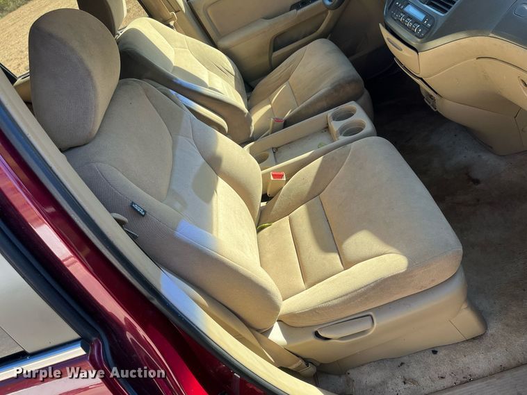 image for item DR7277 2006 Honda Odyssey  van