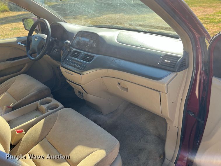 image for item DR7277 2006 Honda Odyssey  van