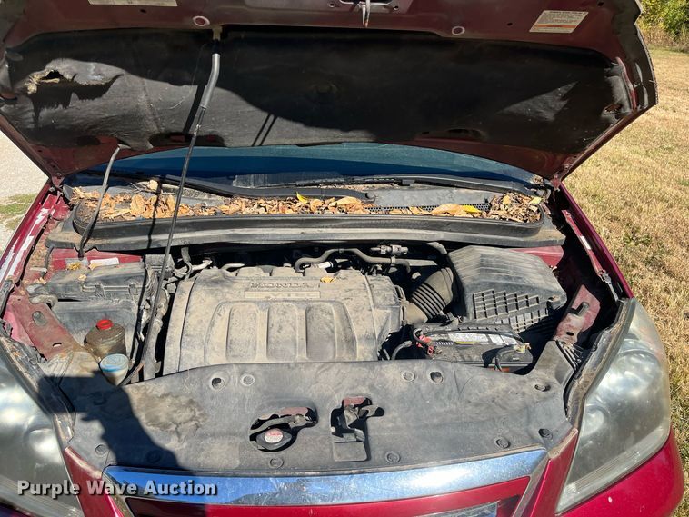 image for item DR7277 2006 Honda Odyssey  van