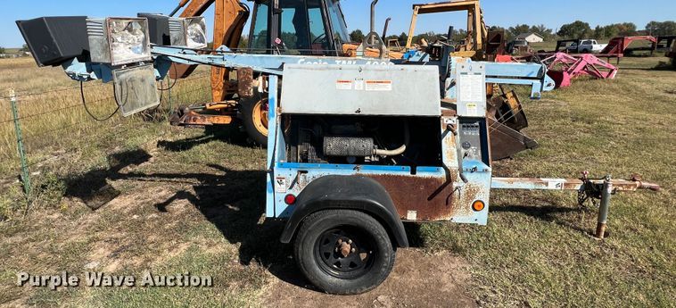 image for item HX9918 2005 Genie TML  light plant