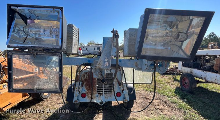 image for item HX9918 2005 Genie TML  light plant