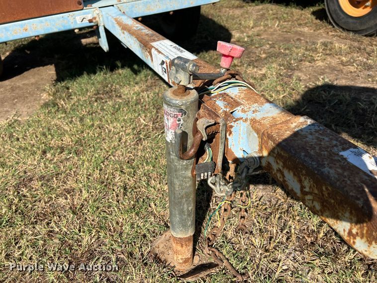 image for item HX9918 2005 Genie TML  light plant