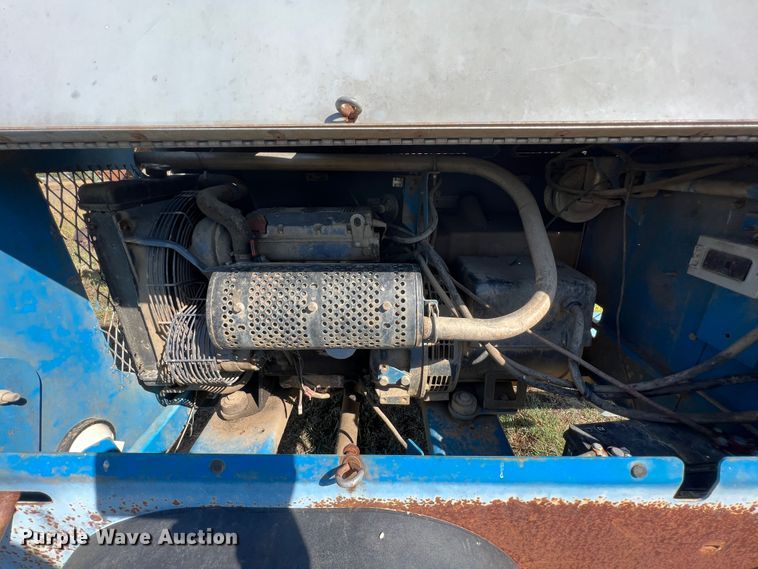 image for item HX9918 2005 Genie TML  light plant