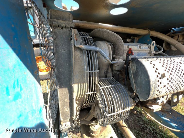 image for item HX9918 2005 Genie TML  light plant