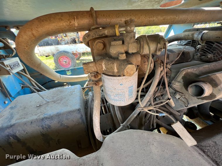 image for item HX9918 2005 Genie TML  light plant