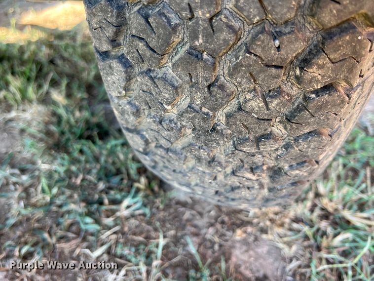 image for item HX9918 2005 Genie TML  light plant