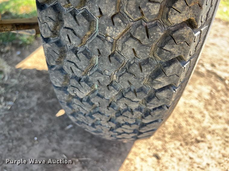 image for item HX9918 2005 Genie TML  light plant