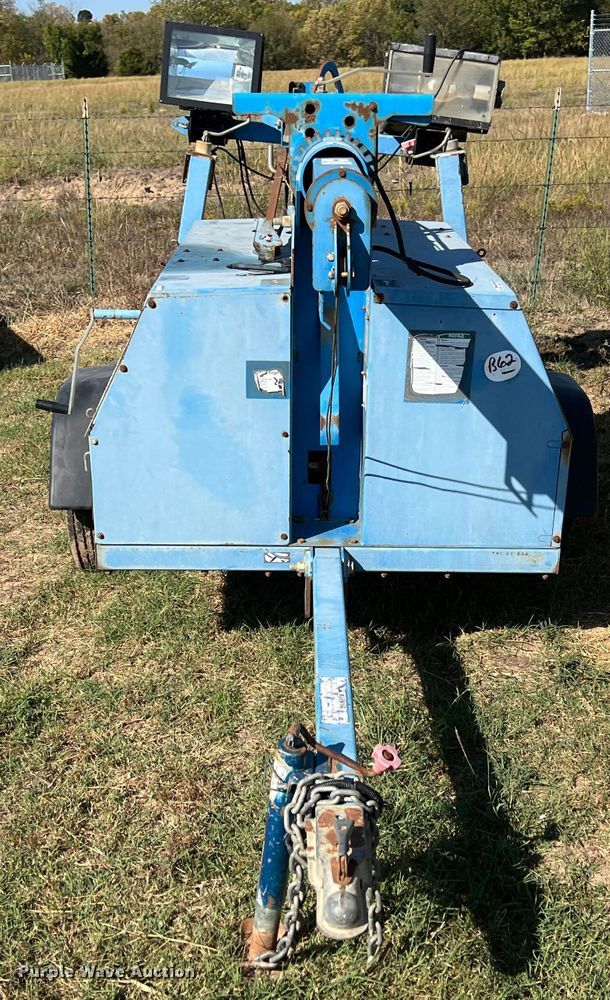 image for item HX9919 2007 Genie TML-4000  light plant