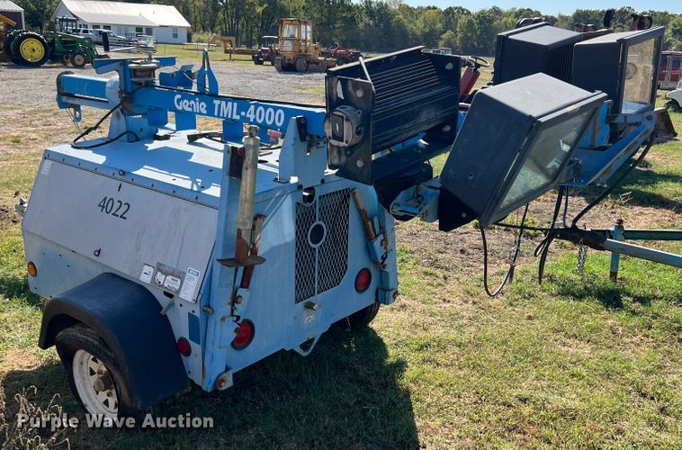 image for item HX9919 2007 Genie TML-4000  light plant