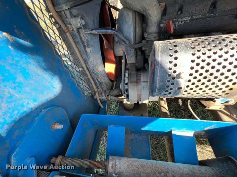 image for item HX9919 2007 Genie TML-4000  light plant