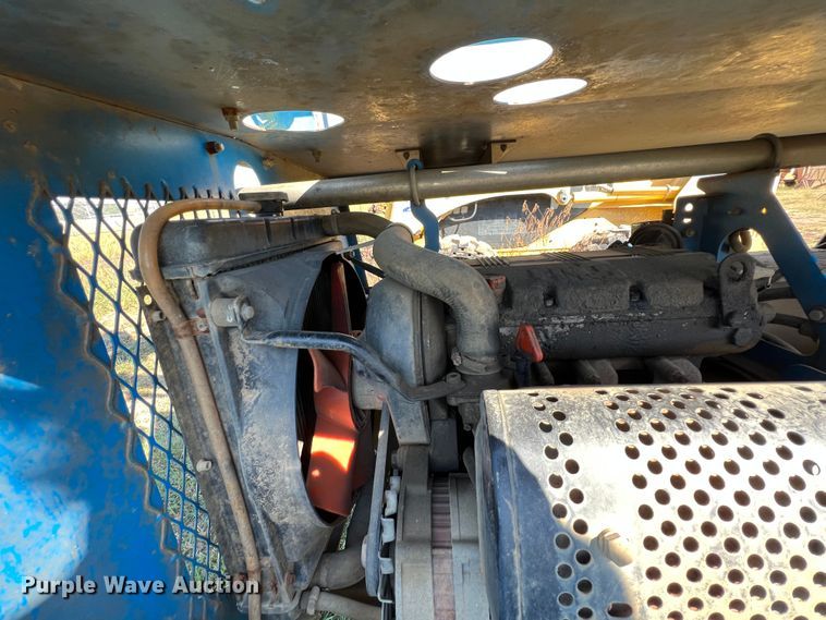 image for item HX9919 2007 Genie TML-4000  light plant