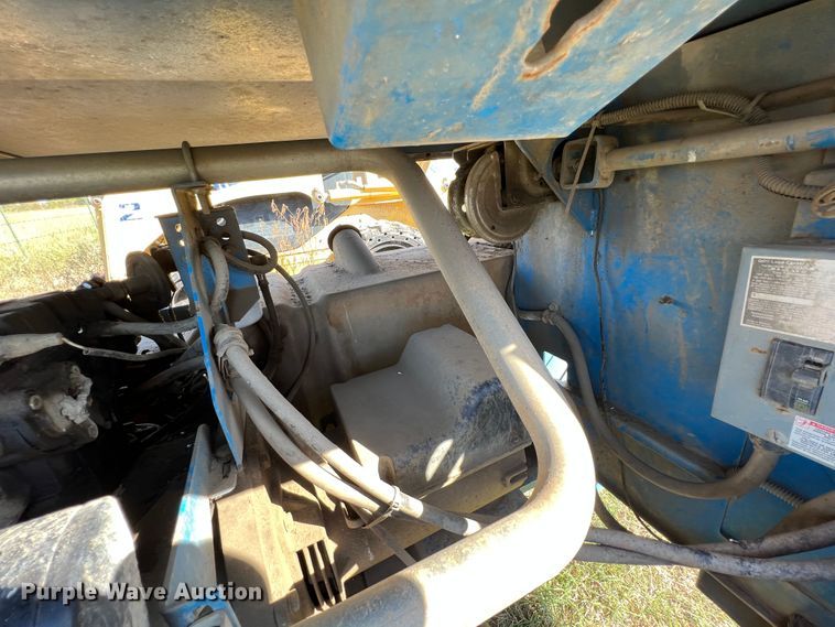 image for item HX9919 2007 Genie TML-4000  light plant