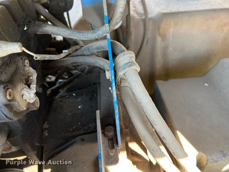 image for item HX9919 2007 Genie TML-4000  light plant