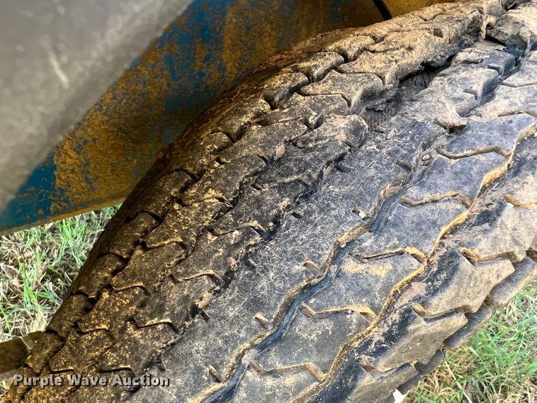 image for item HX9919 2007 Genie TML-4000  light plant