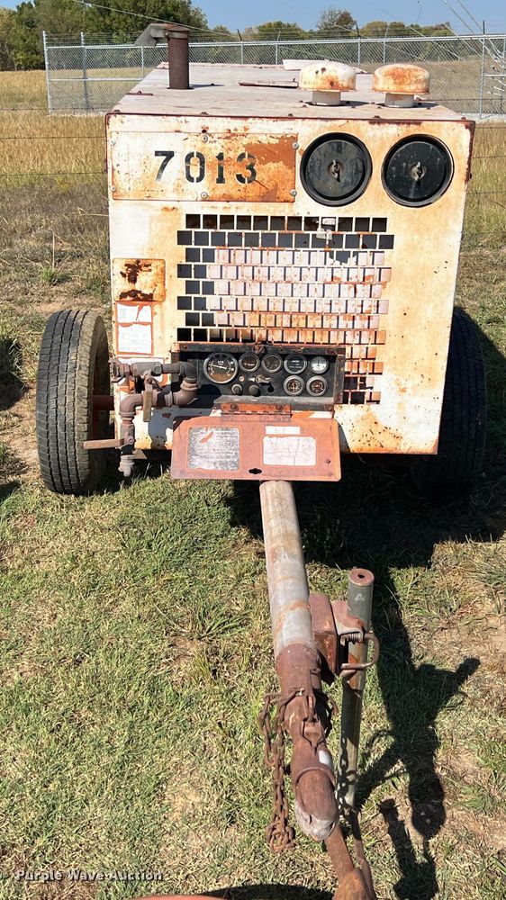 image for item HX9921 1986 Sullivan Machinery  air compressor