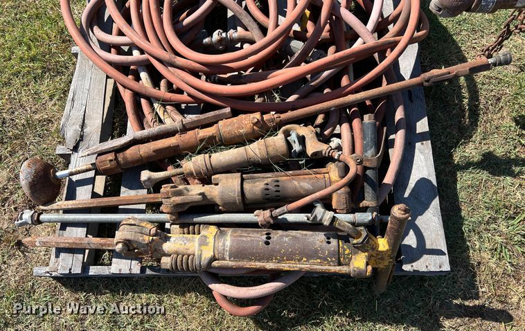 image for item HX9921 1986 Sullivan Machinery  air compressor