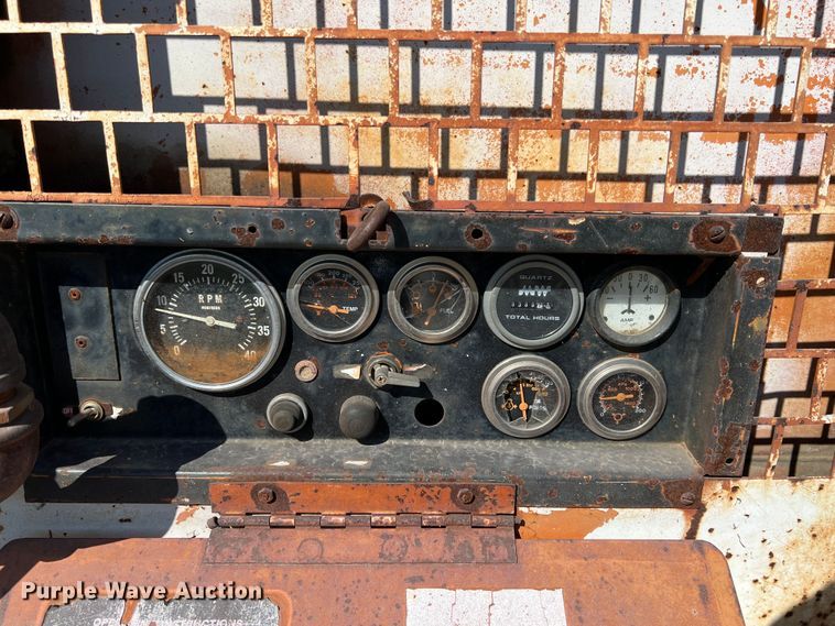 image for item HX9921 1986 Sullivan Machinery  air compressor