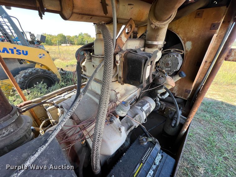 image for item HX9921 1986 Sullivan Machinery  air compressor