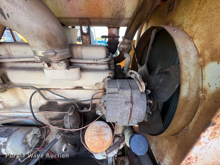 image for item HX9921 1986 Sullivan Machinery  air compressor